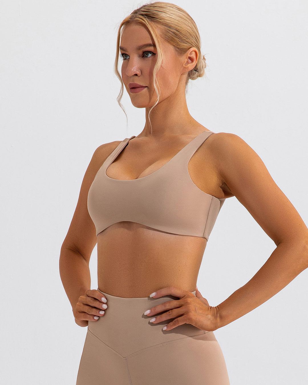 Jessa Sports Bra - Almond