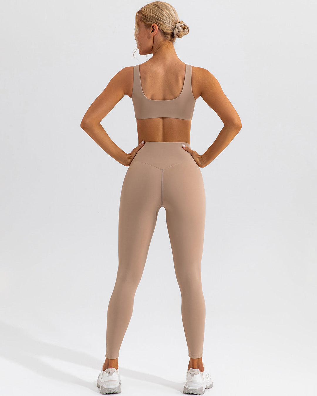 Jessa Sports Bra - Almond